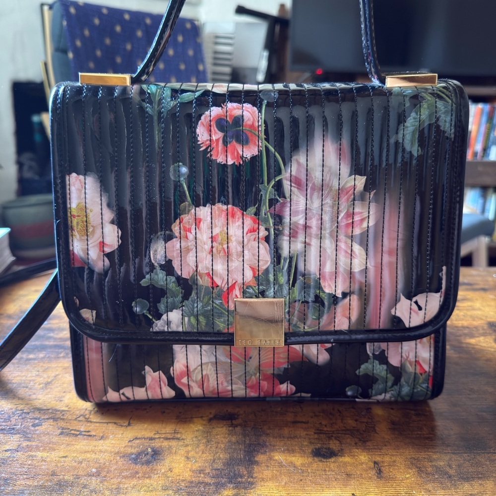 Ted Baker London Floral Top Handle Bag Black Patent Crossbody Satchel Clasp